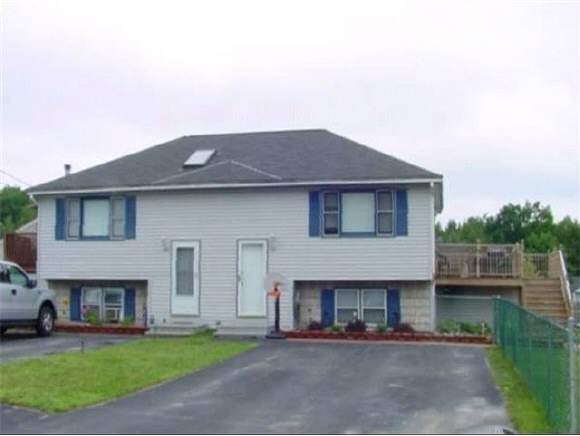 2 R Friartuck Avenue Derry, NH 03038 - Photo 1 of 9 Gallery Image 1