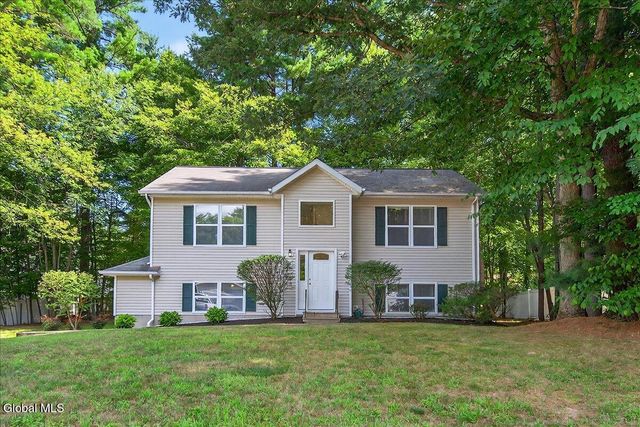 $377,500 | 33 Larkspur Drive, Malta, NY 12020