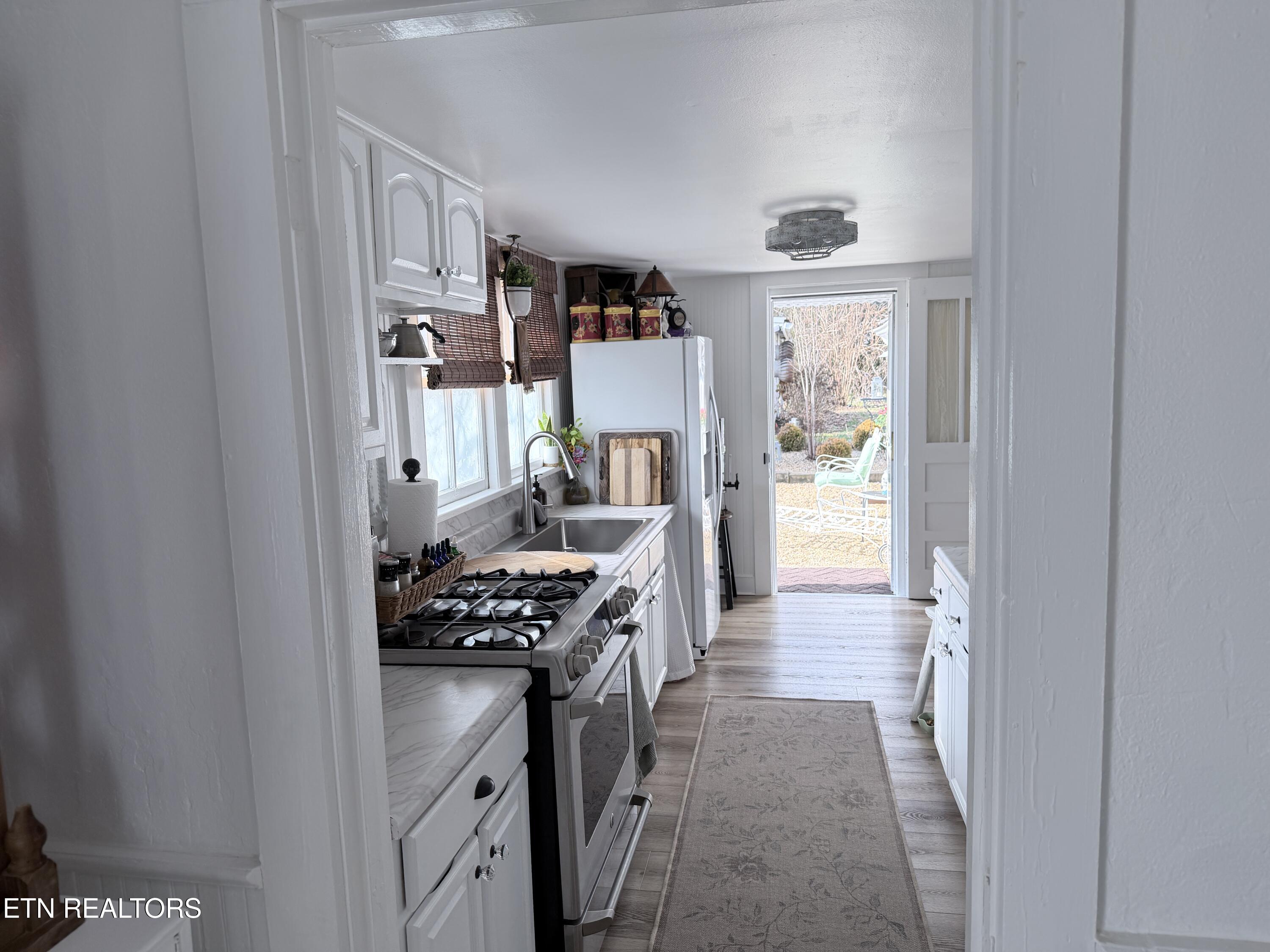 501 Williams Street Sweetwater, TN 37874 - Photo 5 of 26 IMG_0026