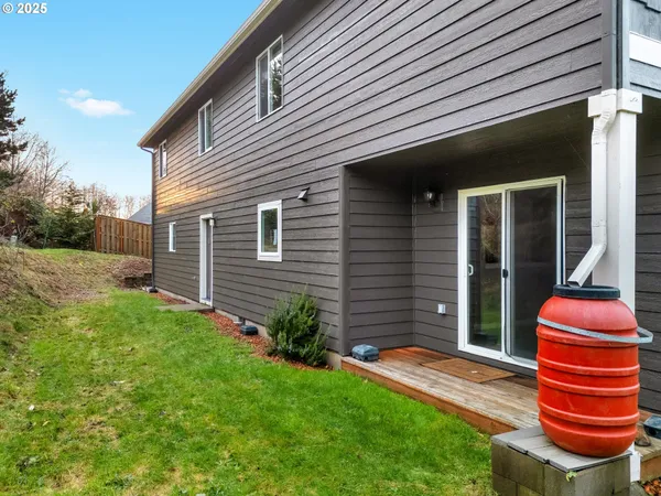 $689,000 | 2110 Thompson Fall Drive, Seaside, OR 97138