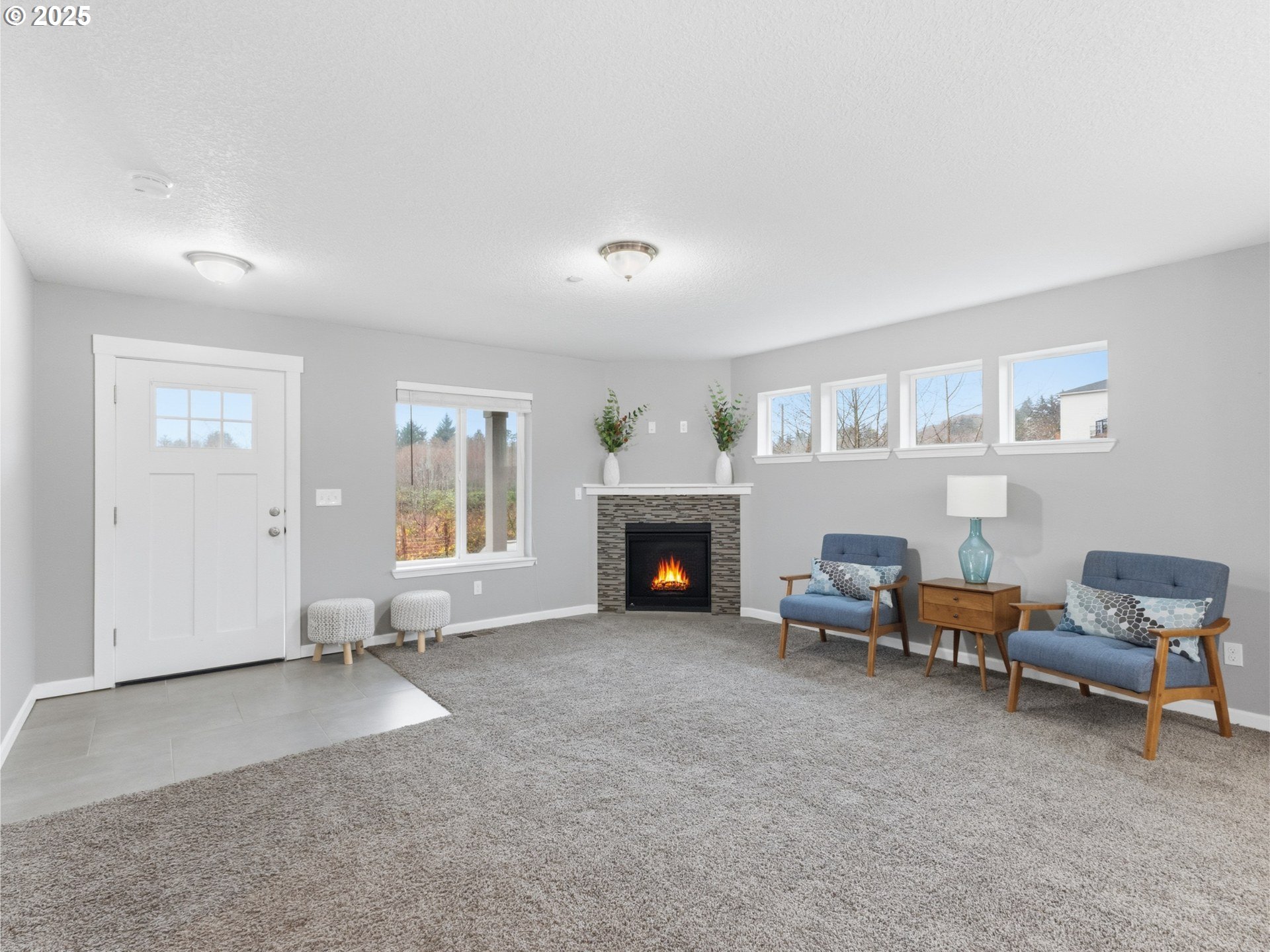 2110 Thompson Fall Drive Seaside, OR 97138 - Photo 4 of 36 Living Room
