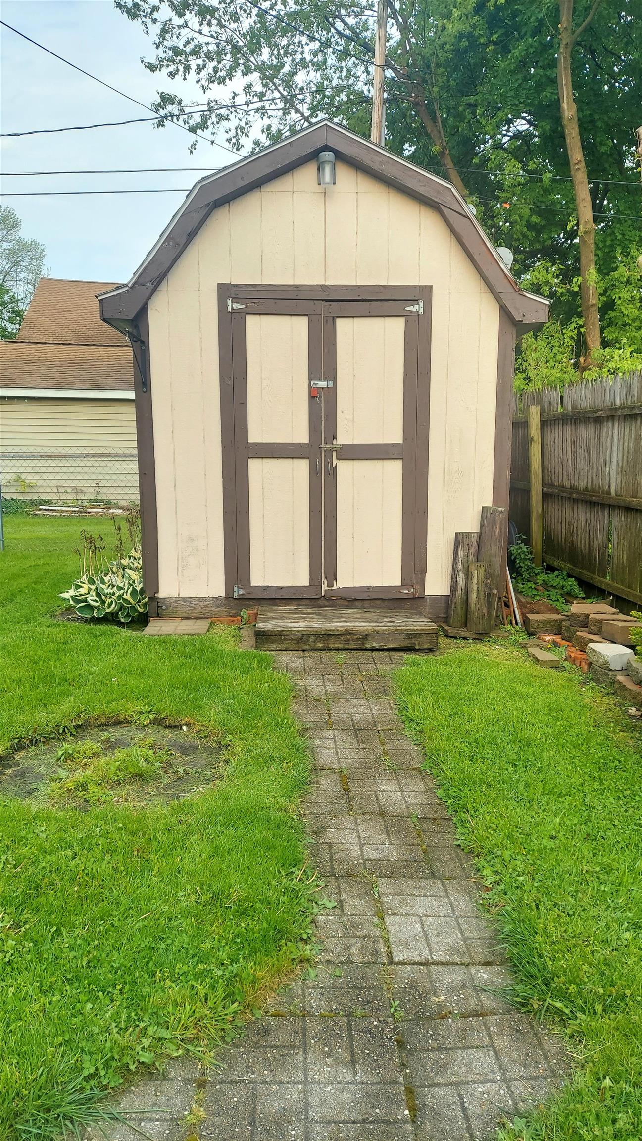 401 Stanton Street Bay City, MI 48708 - Photo 6 of 23