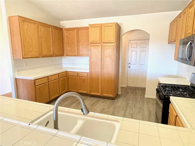$2,250 | 13179 Butte Avenue, Victorville, CA 92395