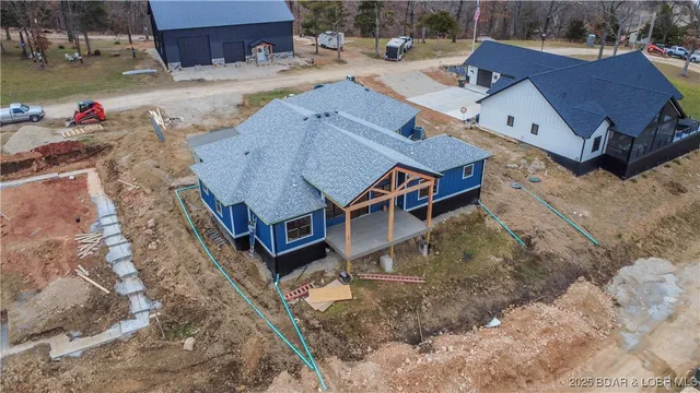 $825,000 | 31291 Los Breezes Circle, Rocky Mount, MO 65072