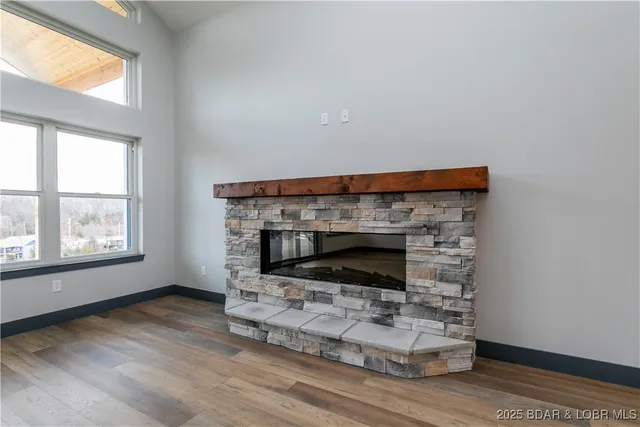 $825,000 | 31291 Los Breezes Circle, Rocky Mount, MO 65072