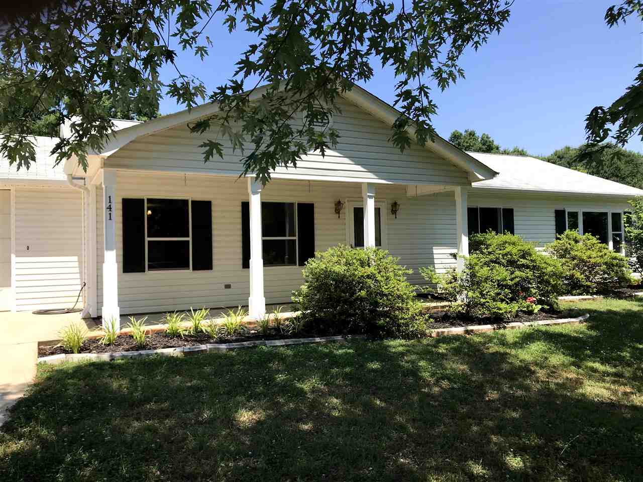 141 Suffolk Road Boiling Springs, SC 29316 - Photo 1 of 28