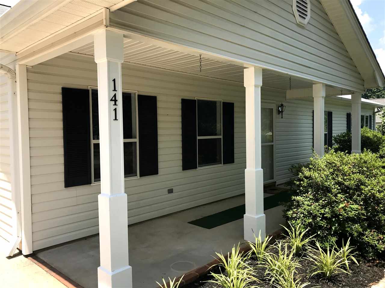 141 Suffolk Road Boiling Springs, SC 29316 - Photo 2 of 28