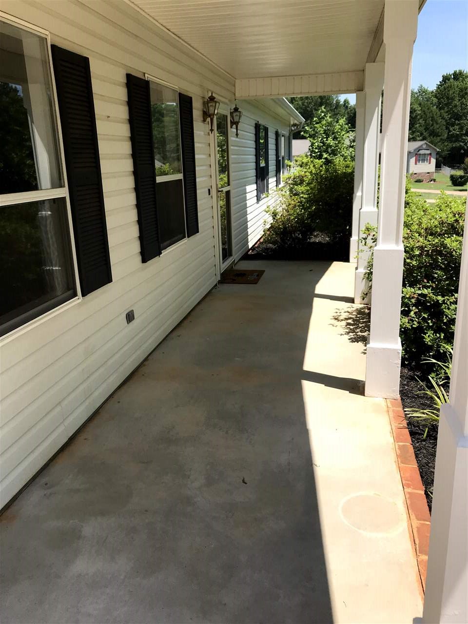 141 Suffolk Road Boiling Springs, SC 29316 - Photo 3 of 28