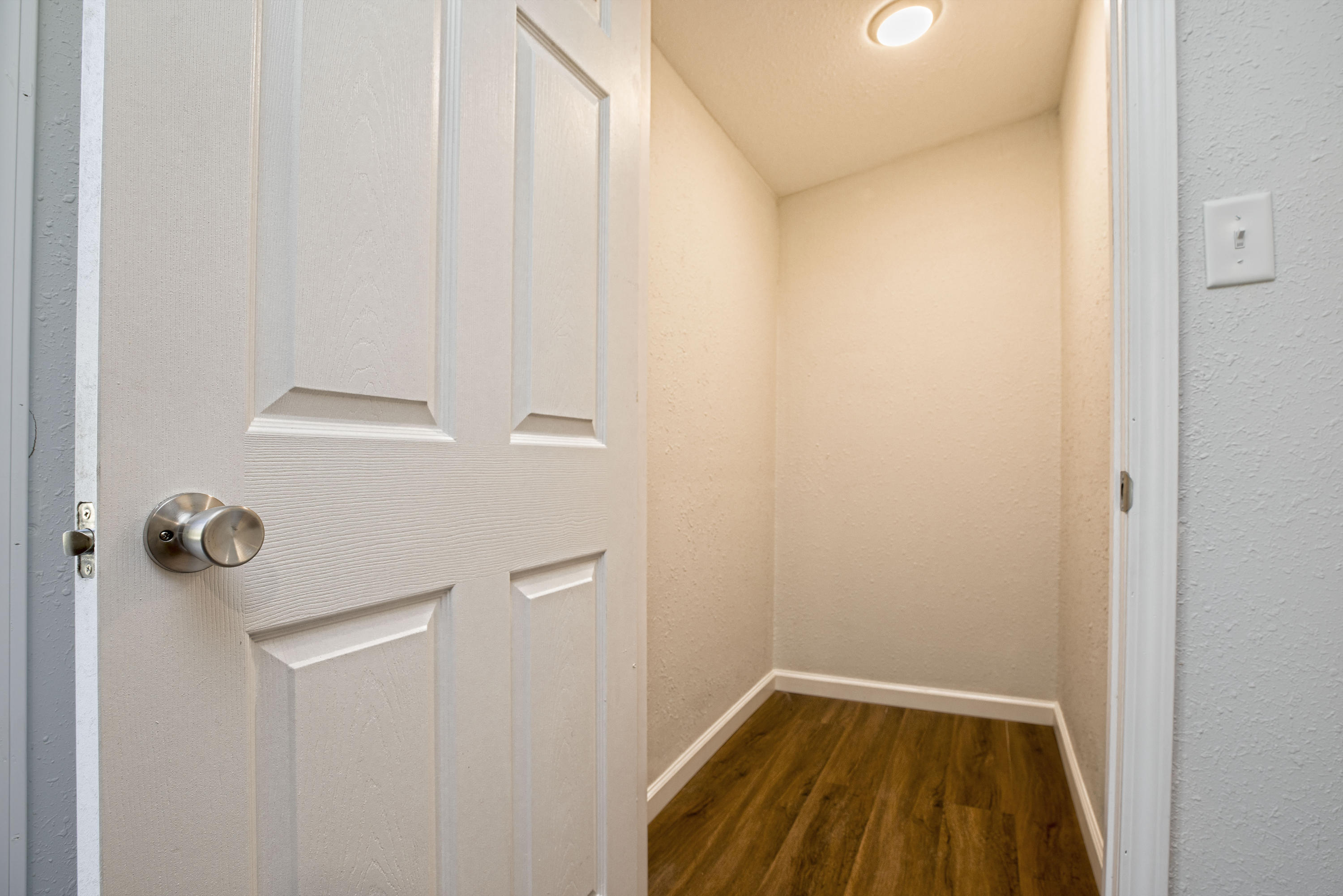 695 Ridge Lake Road Crestview, FL 32536 - Photo 20 of 27 a view of small space