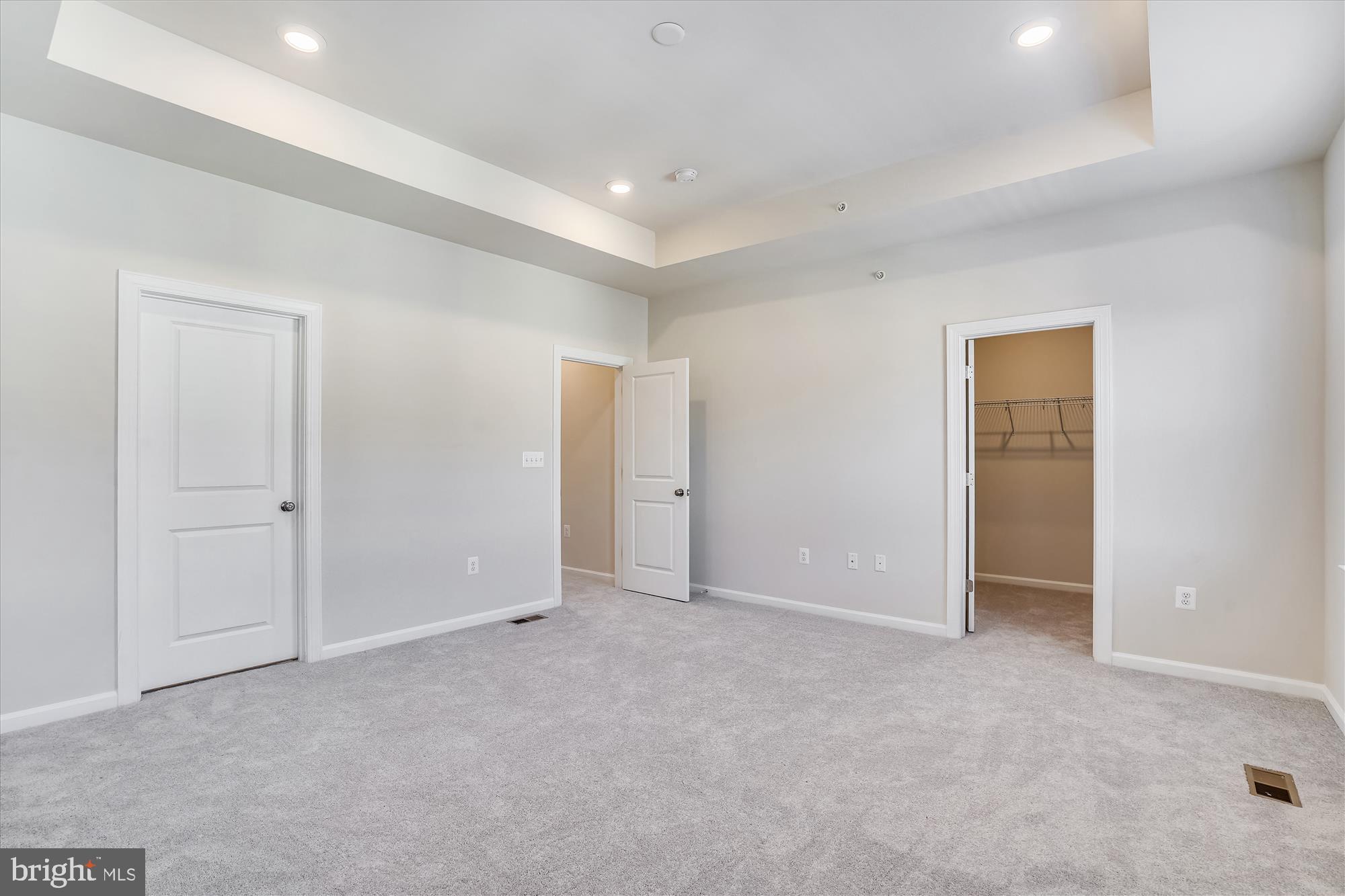 43341 Goshen Run Square Ashburn, VA 20148 - Photo 9 of 29 a view of an empty room