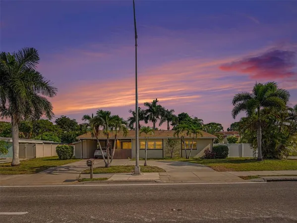 $330,250 | 3103 Bayshore Gardens Parkway, Bradenton, FL 34207