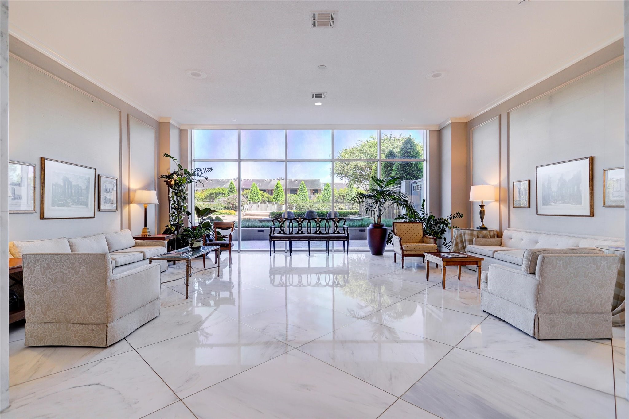 2200 Willowick Road, Unit 5C Houston, TX 77027 - Photo 21 of 27 Sitting room in the lobby of The Willowick.
