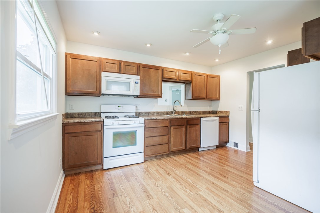 336 Eaton Road Irondequoit, NY 14617 - Photo 5 of 21