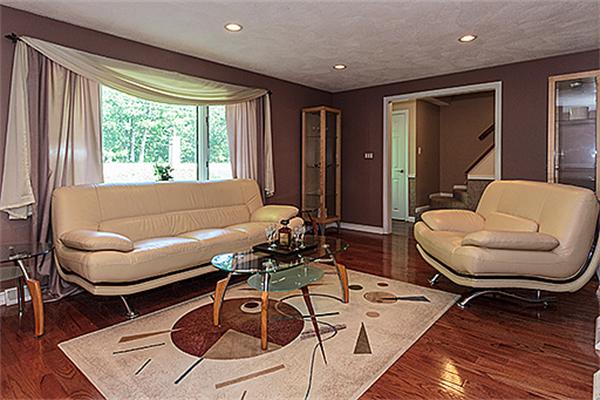 111 Richardson Road Chelmsford, MA 01863 - Photo 3 of 30 Gallery Image 3