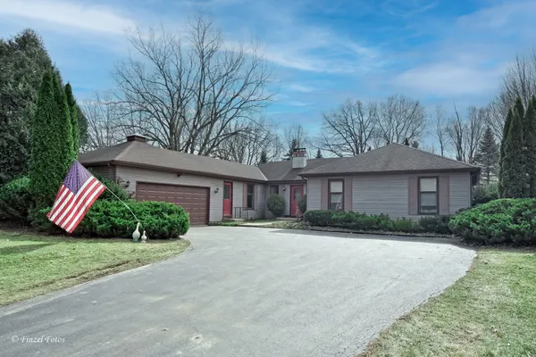 $500,000 | 6503 Tustamena Trail, McHenry, IL 60050