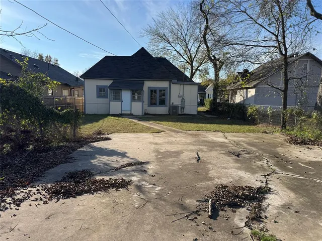 $109,900 | 917 West Sears Street, Denison, TX 75020