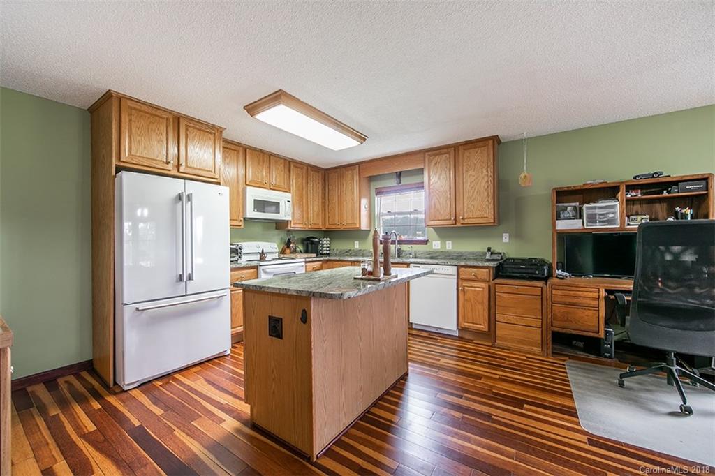 193 Whitmire Road Brevard, NC 28712 - Photo 8 of 28 Gallery Image 8