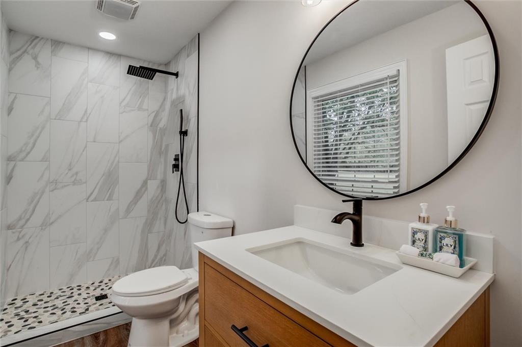 23210 Old Cyclone School Road Lee's Summit, MO 64064 - Photo 8 of 40