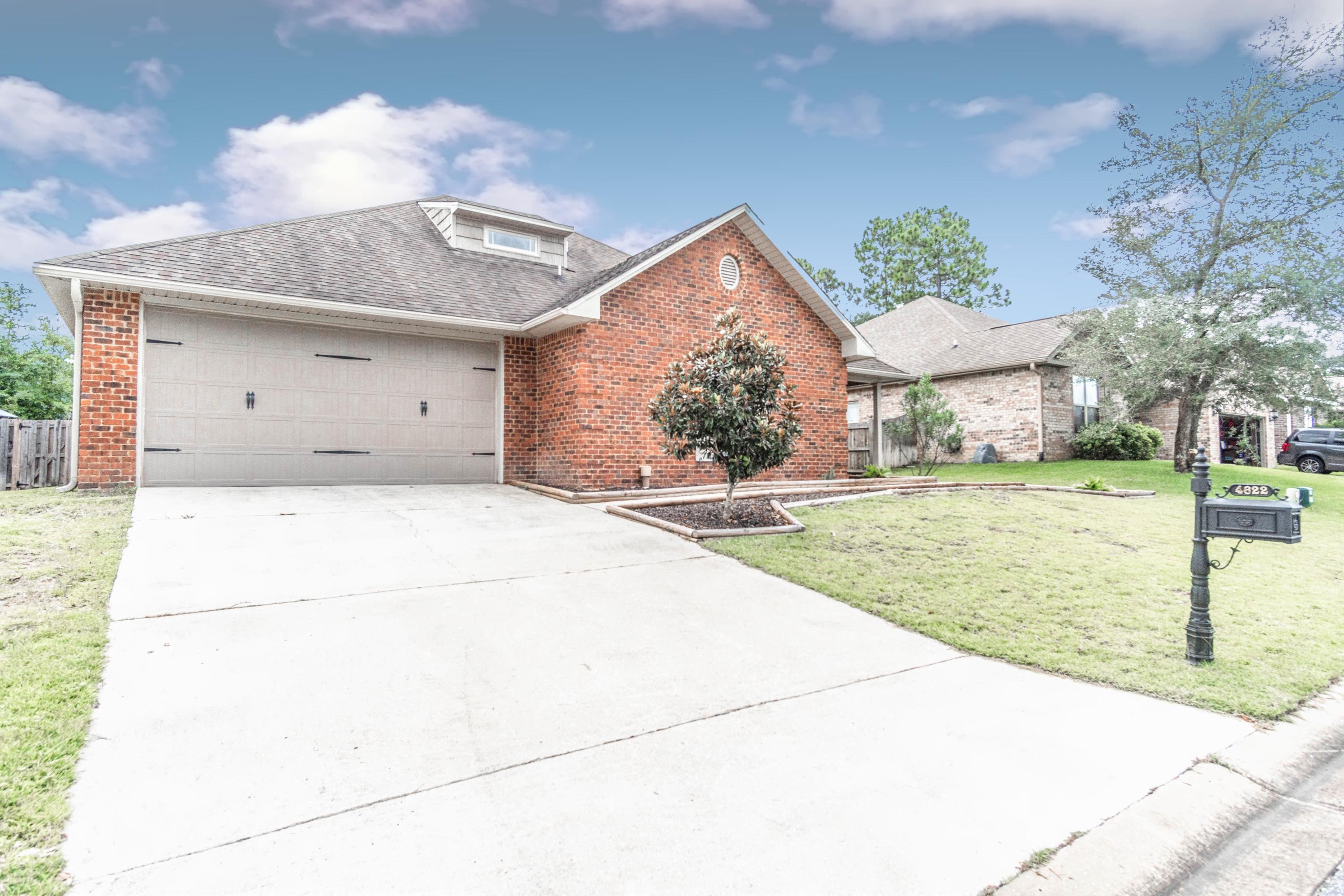 4622 Hermosa Road Crestview, FL 32539 - Photo 2 of 32