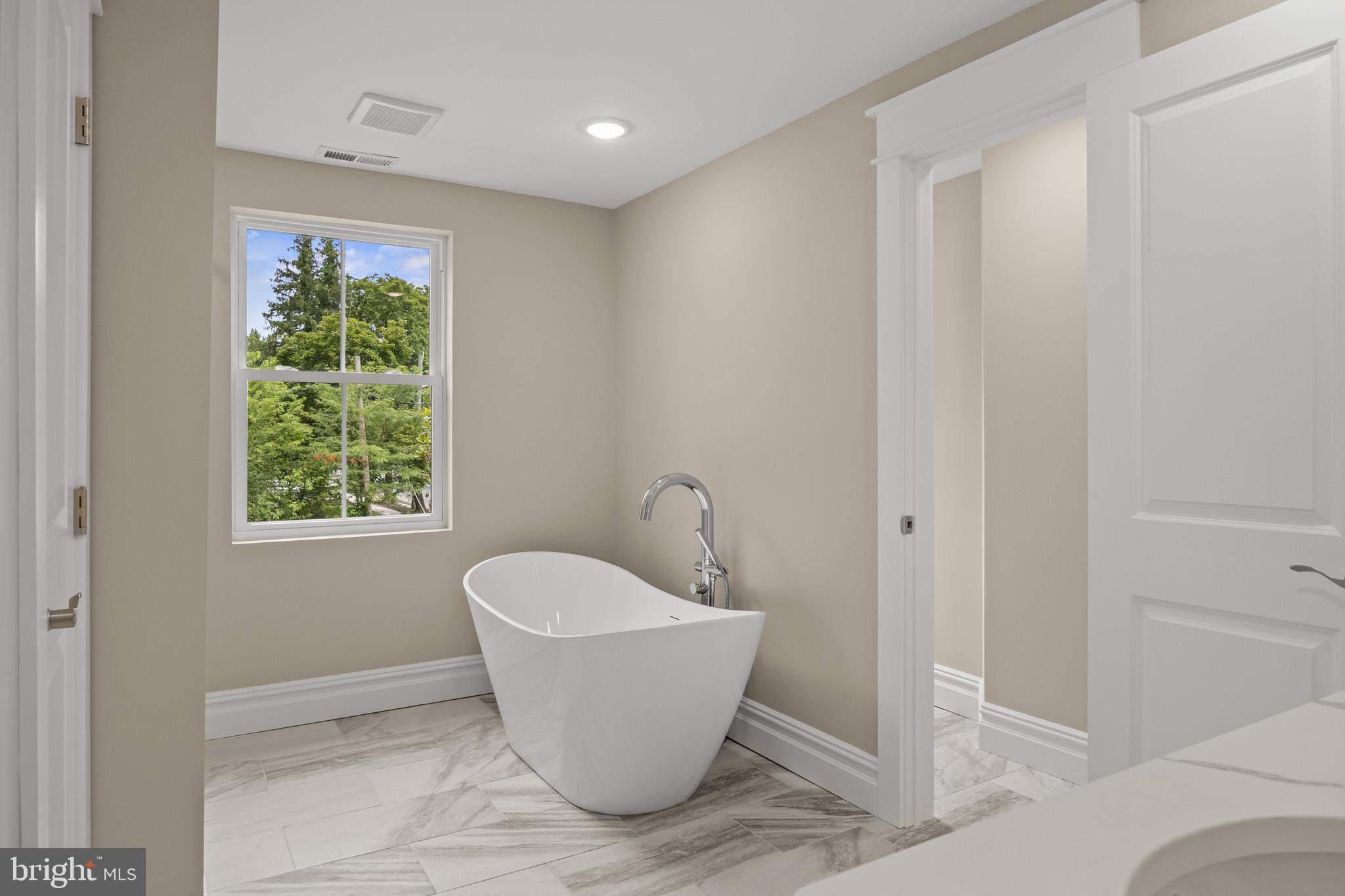427 Garden Street Mount Holly, NJ 08060 - Photo 25 of 56 Primary Full Bath