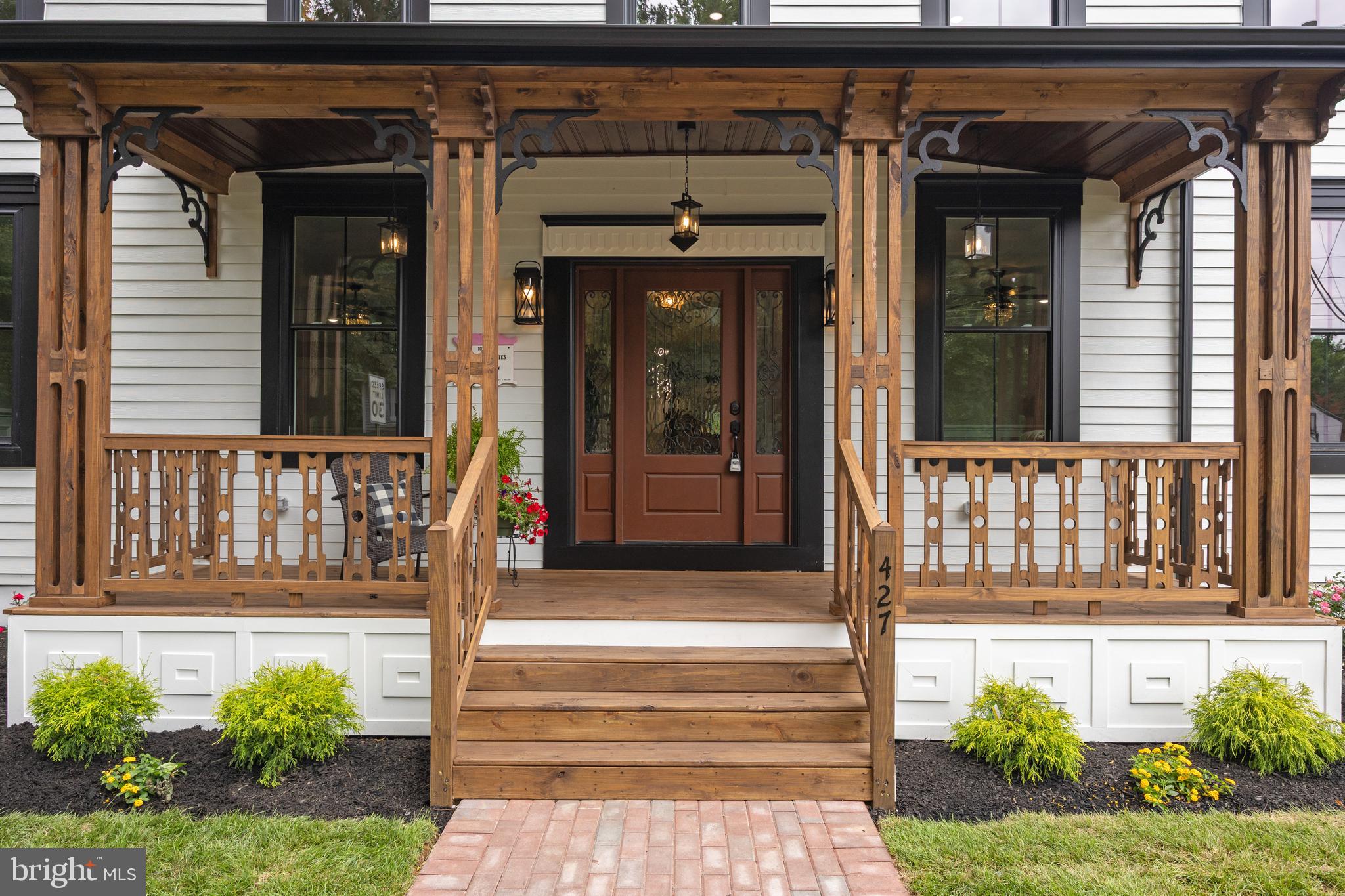 427 Garden Street Mount Holly, NJ 08060 - Photo 3 of 56 Beautiful, ornate Front Porch