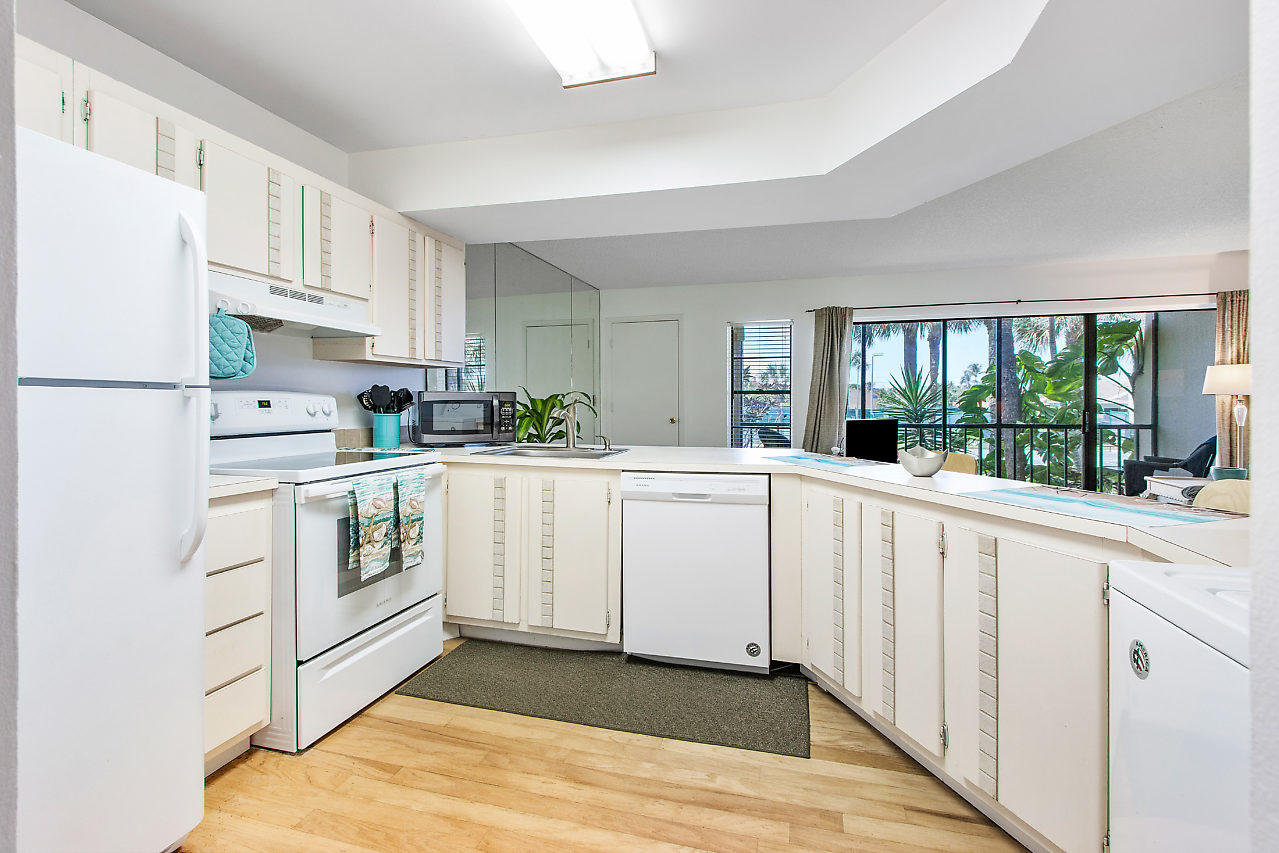 1605 Highway 1, Unit V4206 Jupiter, FL 33477 - Photo 5 of 22 024-1605SUSHwy1-Jupiter-FL-small
