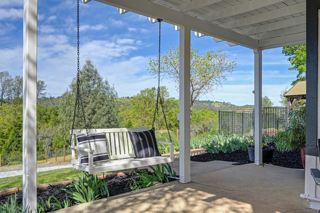 1981 Sweet Valley Road El Dorado Hills, CA 95762 - Photo 15 of 96