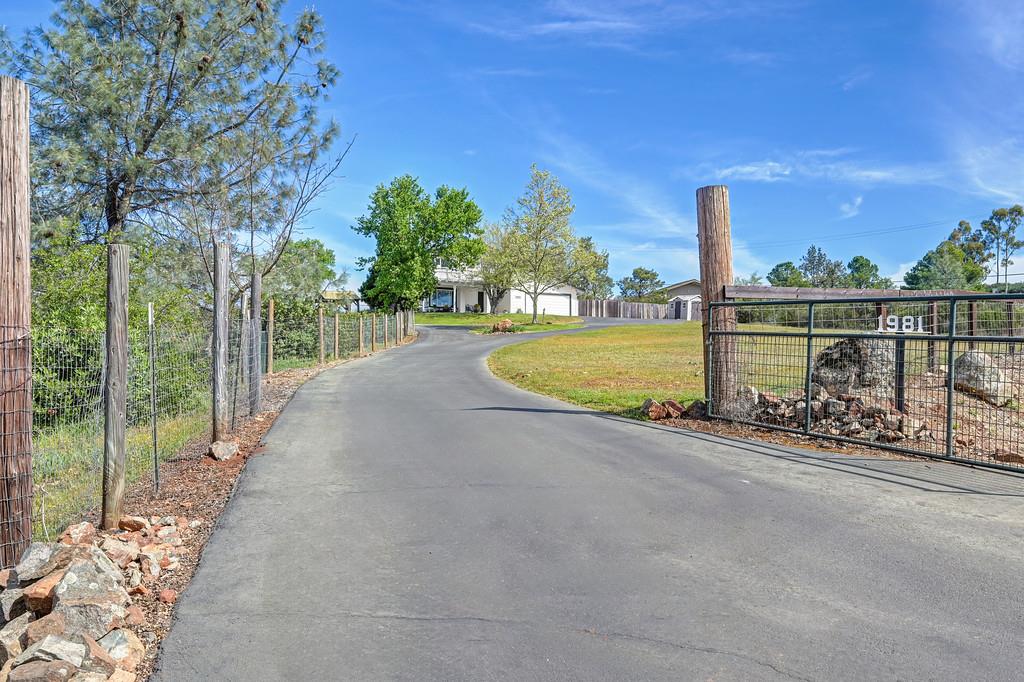 1981 Sweet Valley Road El Dorado Hills, CA 95762 - Photo 4 of 96