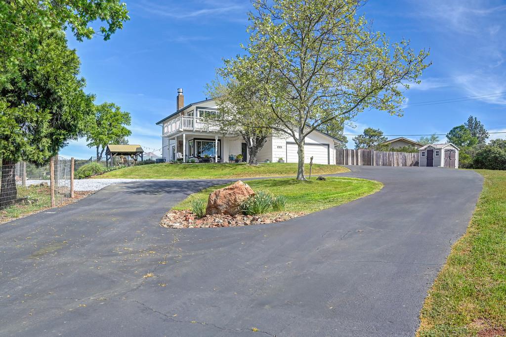 1981 Sweet Valley Road El Dorado Hills, CA 95762 - Photo 6 of 96