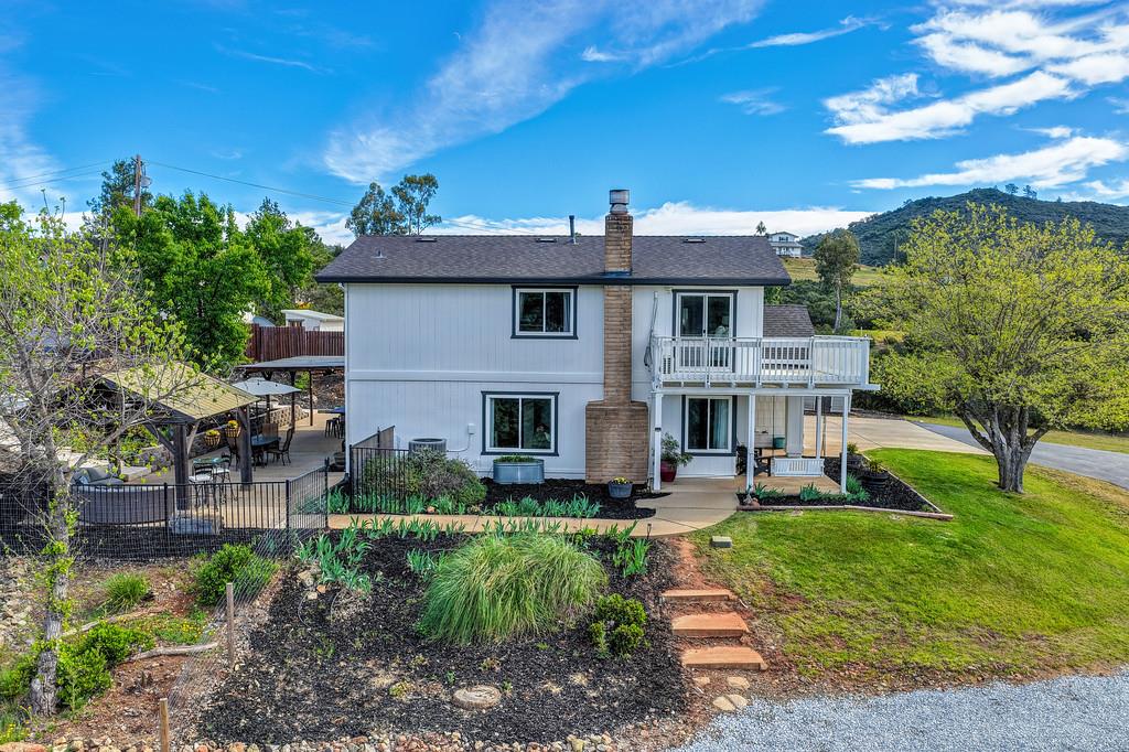 1981 Sweet Valley Road El Dorado Hills, CA 95762 - Photo 9 of 96