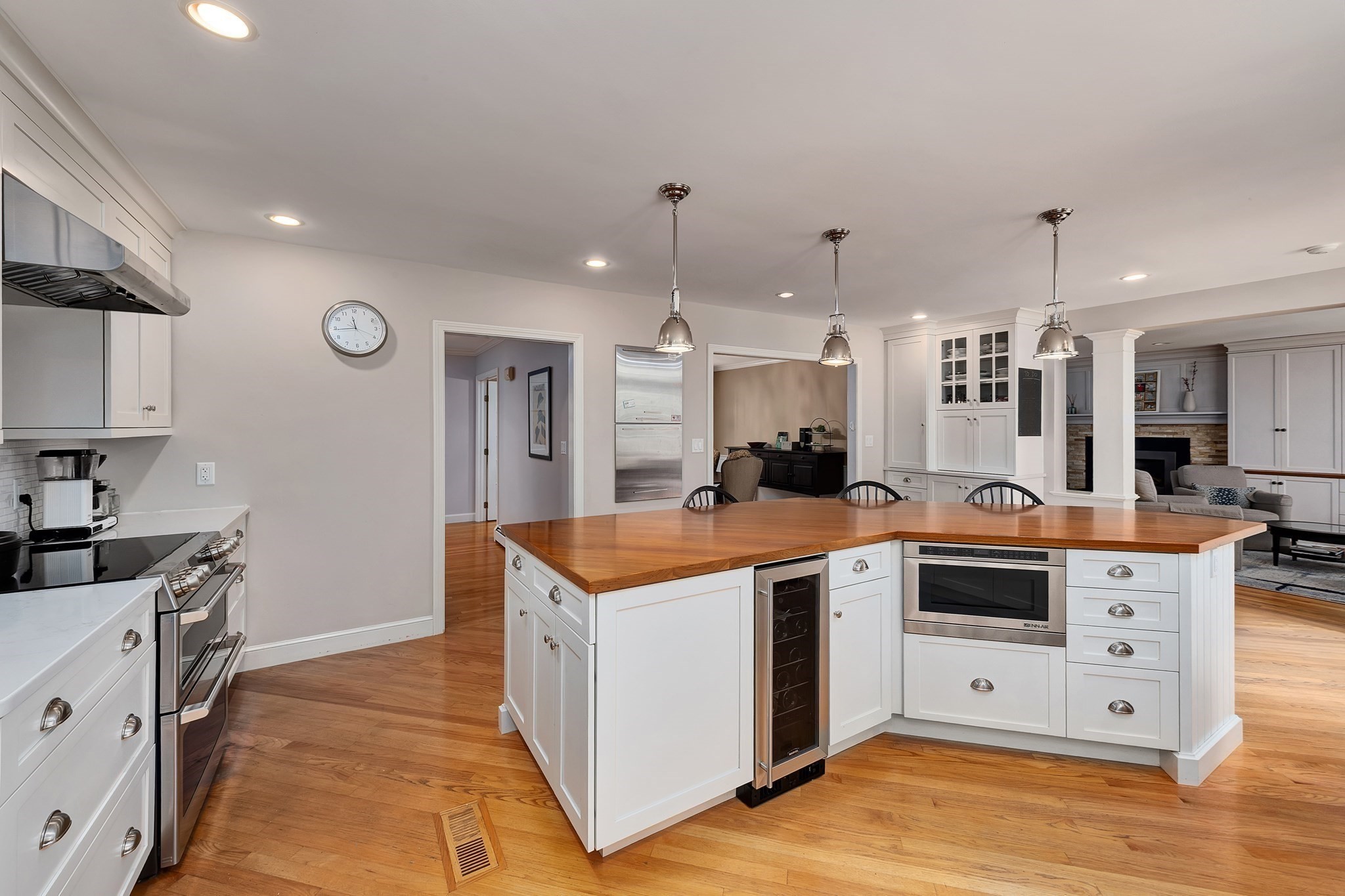 19 Appleton Lane Boxford, MA 01921 - Photo 5 of 41 Gallery Image 5
