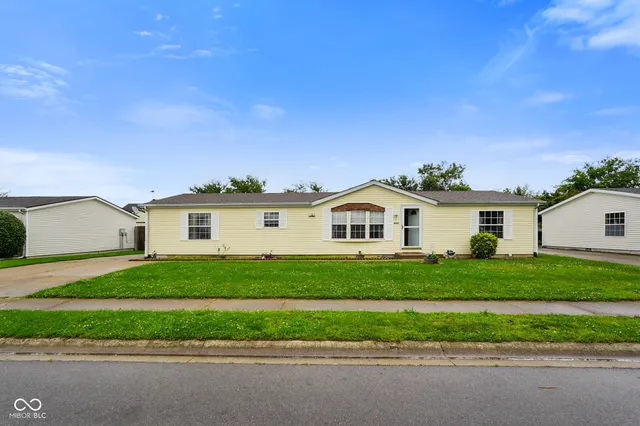 $184,900 | 4697 West Ridge Drive, Columbus, IN 47203