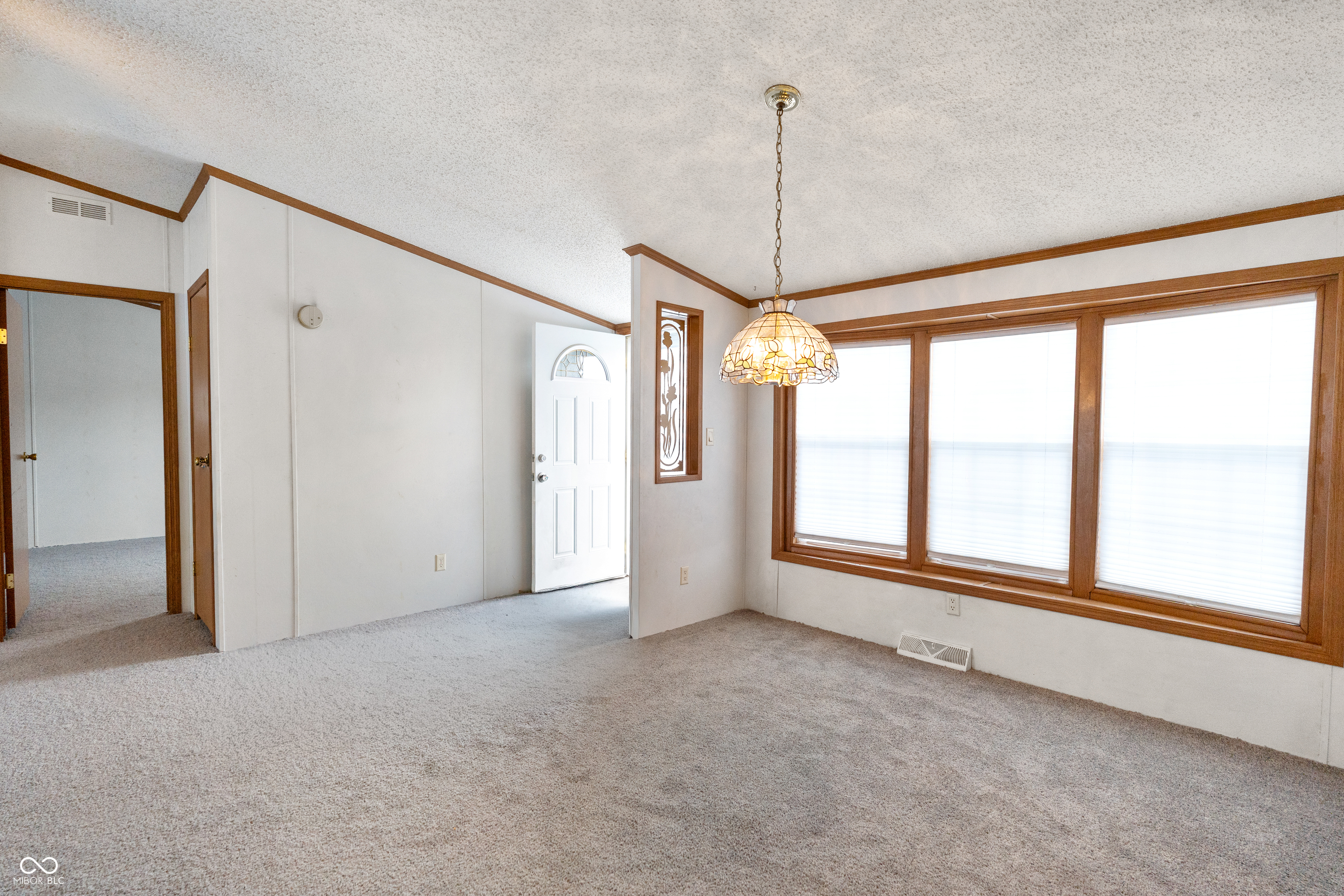 4697 West Ridge Drive Columbus, IN 47203 - Photo 12 of 41