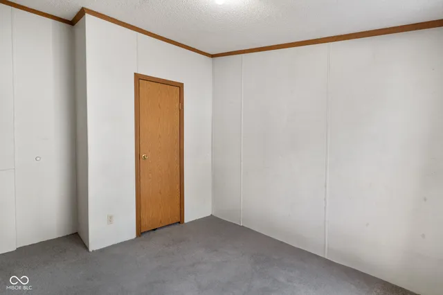 $184,900 | 4697 West Ridge Drive, Columbus, IN 47203