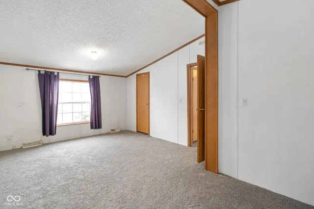 $184,900 | 4697 West Ridge Drive, Columbus, IN 47203