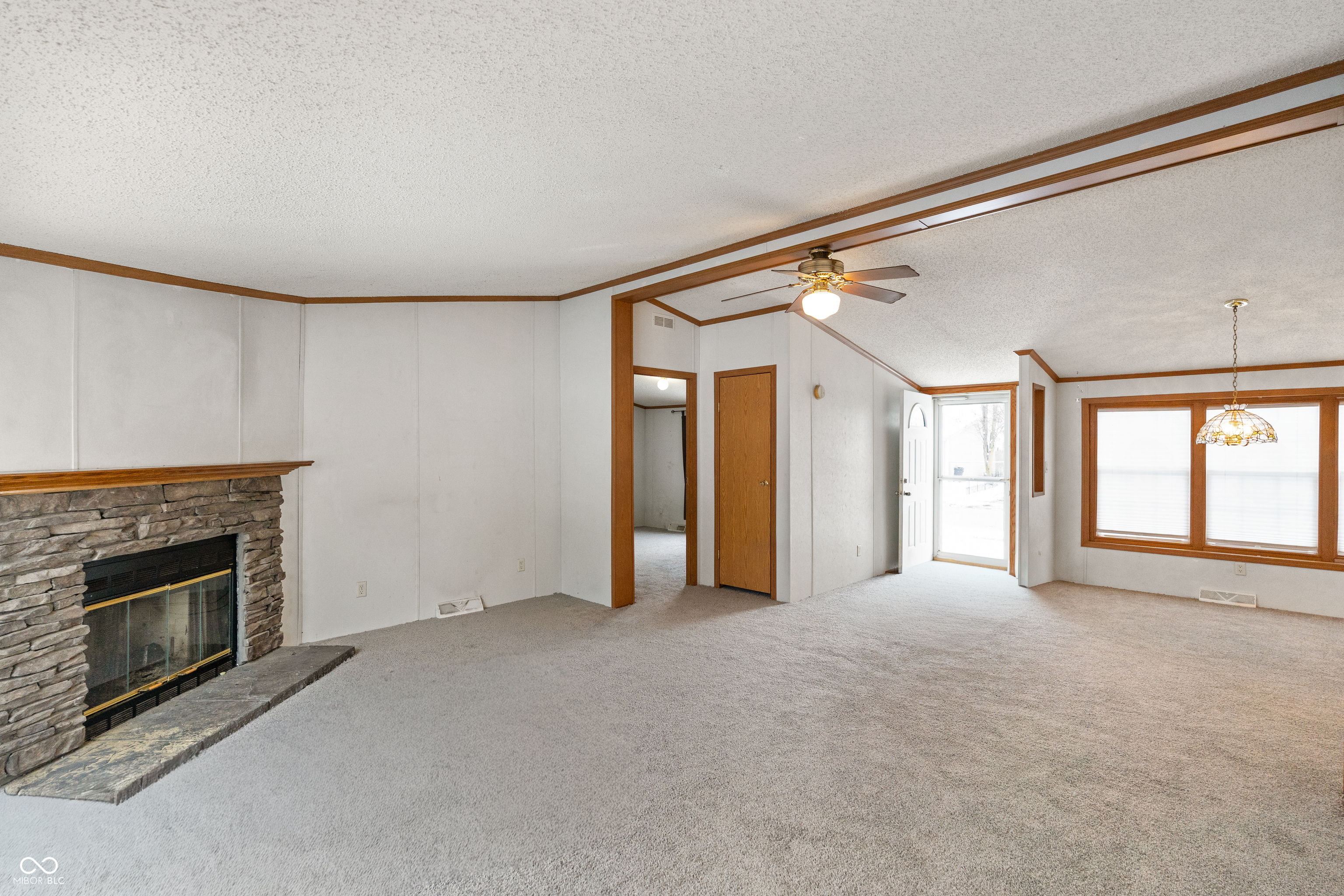 4697 West Ridge Drive Columbus, IN 47203 - Photo 5 of 41