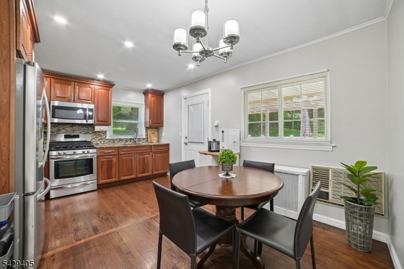 46 Phyllis Road West Orange, NJ 07052 - Photo 3 of 27