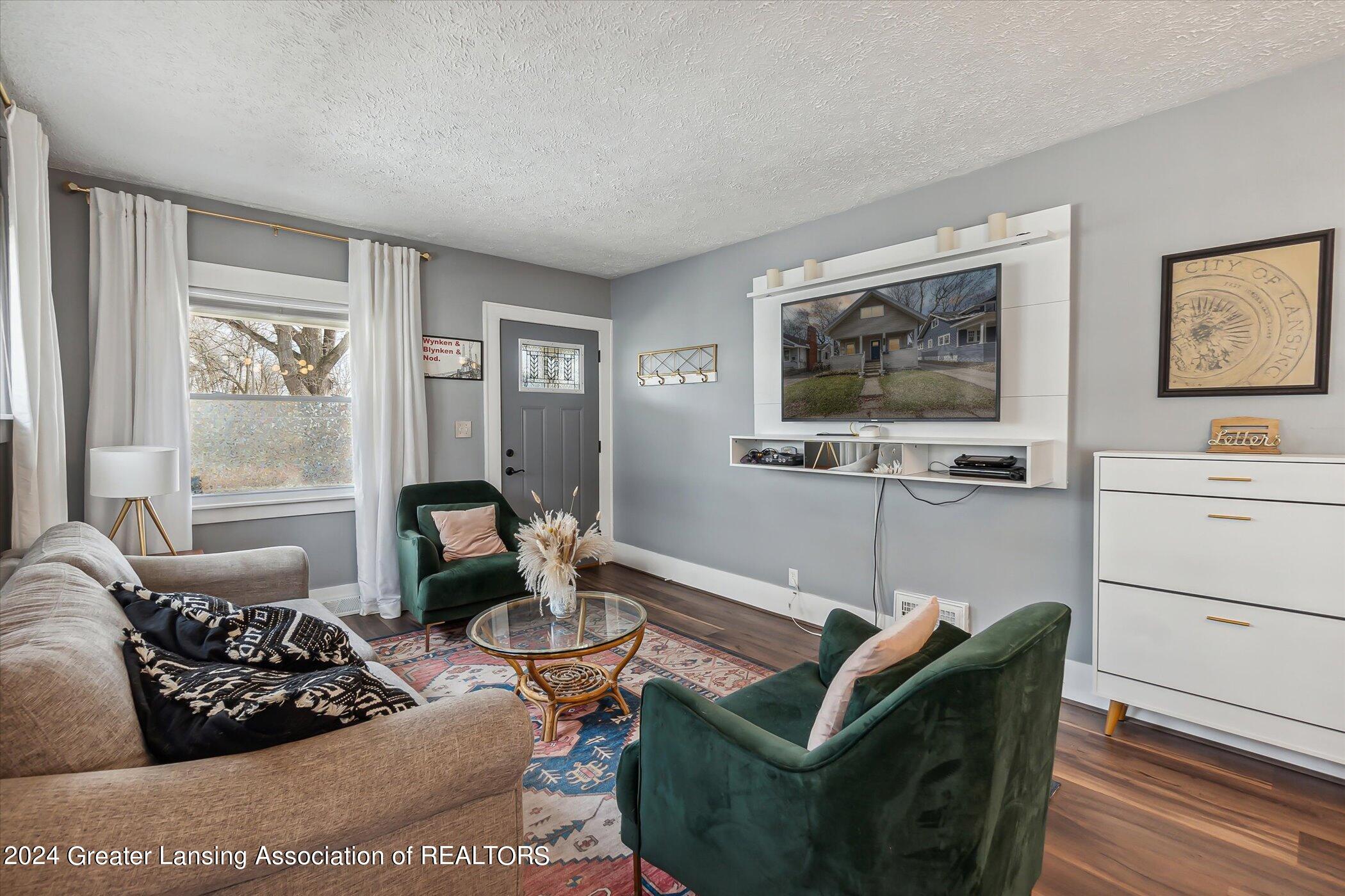 09-2106-S-Rundle-Ave-Lansing-MI-48910-Wi