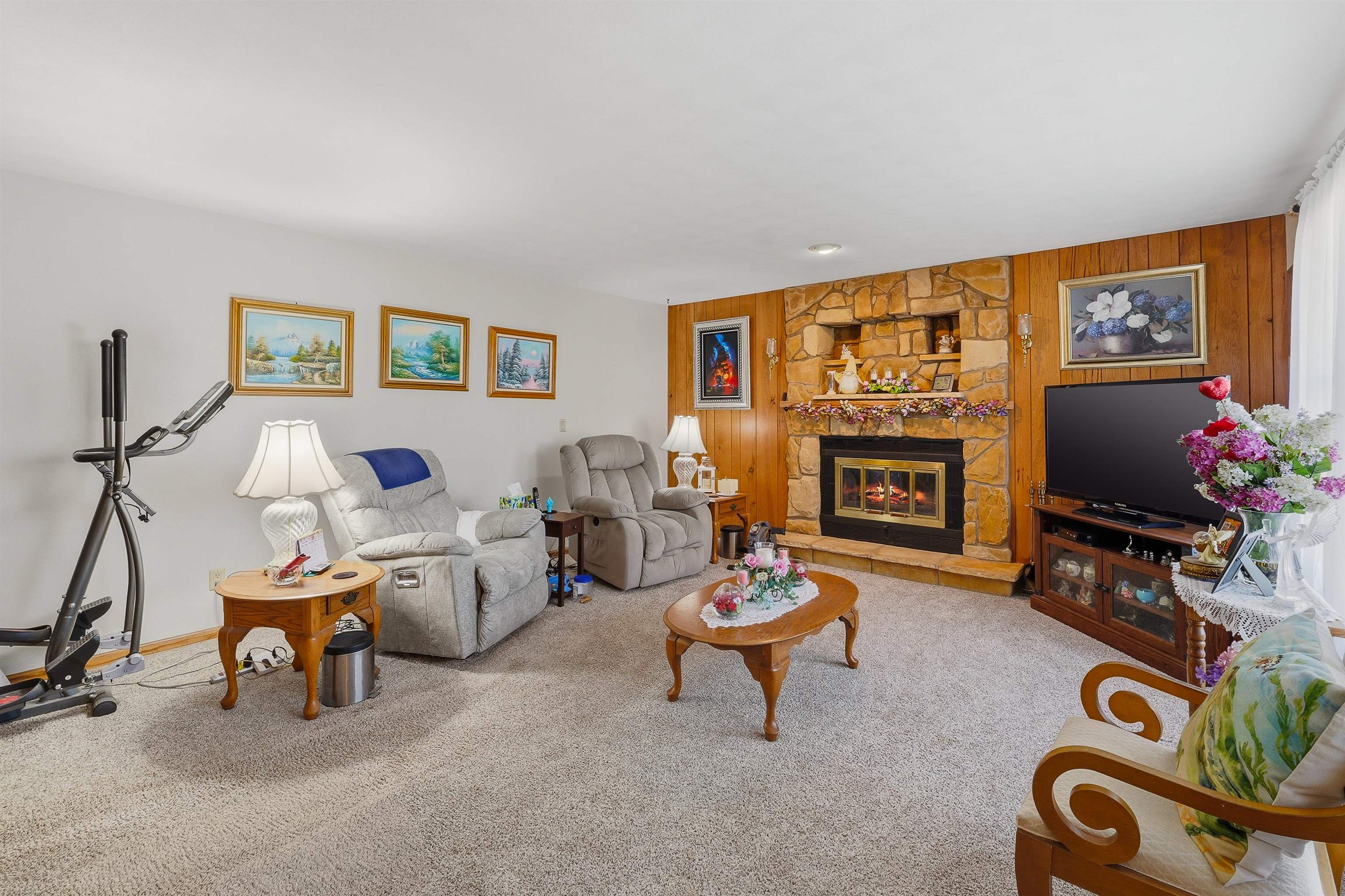 2149 North Connies Court Appleton, WI 54914 - Photo 5 of 23