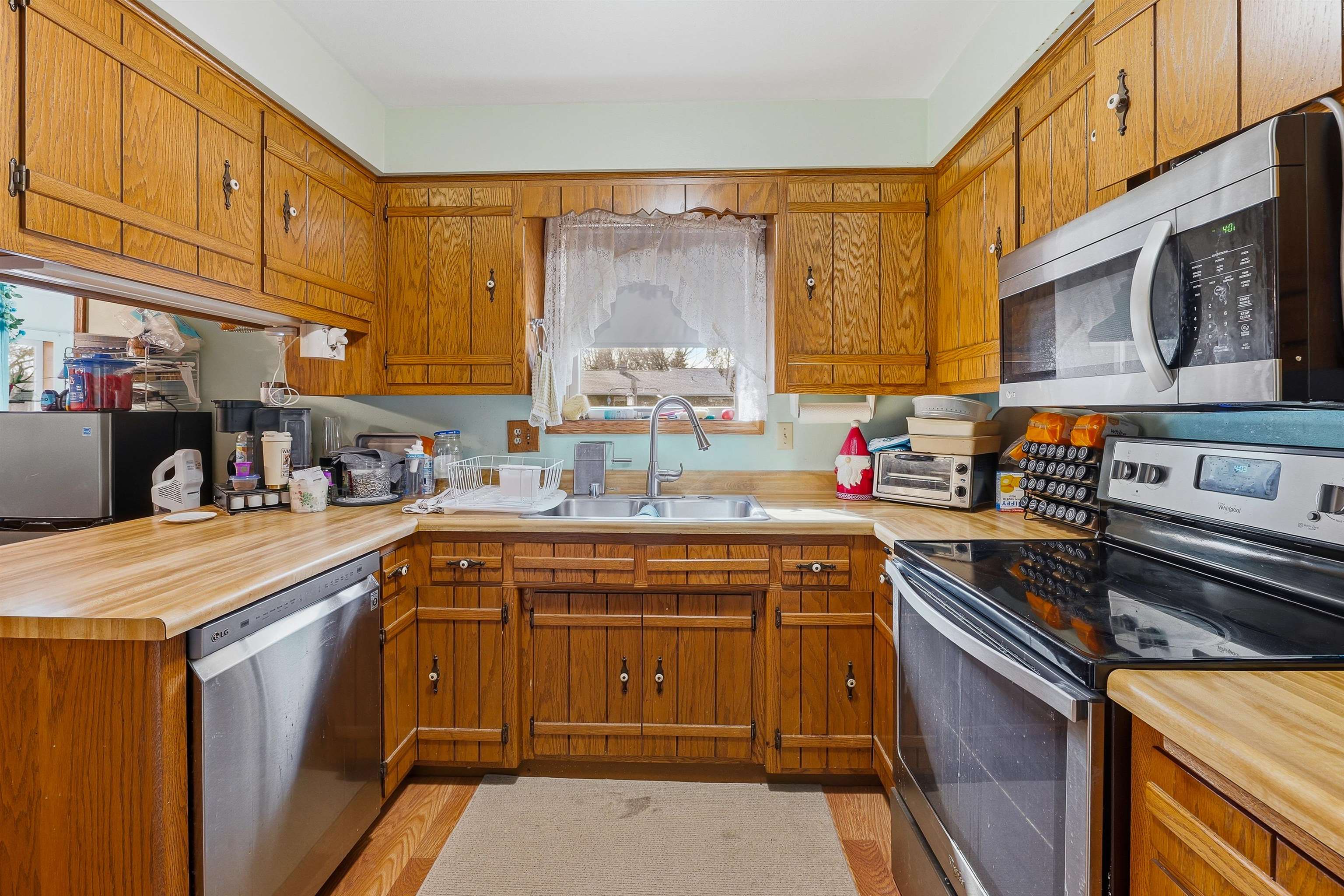 2149 North Connies Court Appleton, WI 54914 - Photo 7 of 23