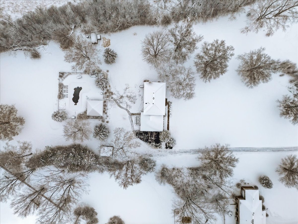 12 Crestview Lane Lake Barrington, IL 60010 - Photo 45 of 54 a view of outdoor space with sitting space