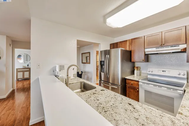 $620,000 | 535 Pierce Street, Unit 1307, Albany, CA 94706