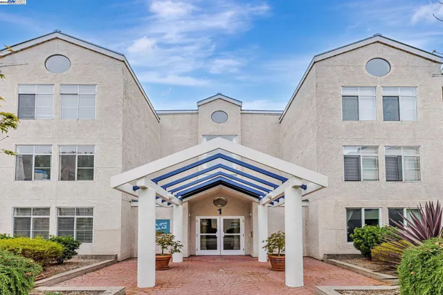 $620,000 | 535 Pierce Street, Unit 1307, Albany, CA 94706