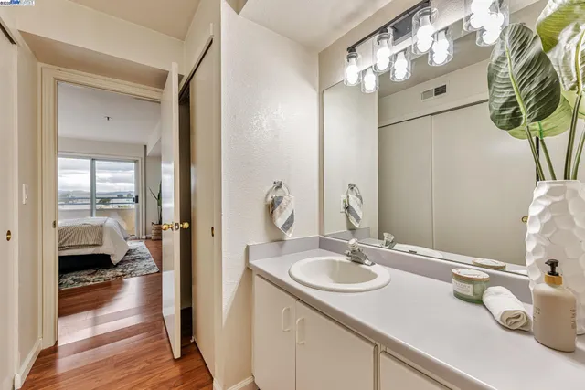 $620,000 | 535 Pierce Street, Unit 1307, Albany, CA 94706