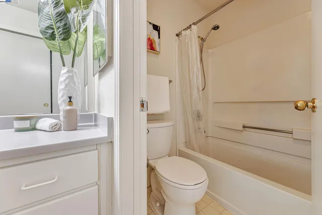 $620,000 | 535 Pierce Street, Unit 1307, Albany, CA 94706