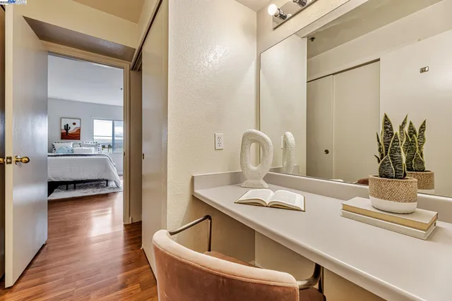 $620,000 | 535 Pierce Street, Unit 1307, Albany, CA 94706