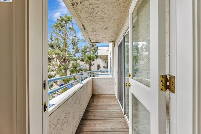 $620,000 | 535 Pierce Street, Unit 1307, Albany, CA 94706