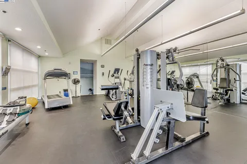 $620,000 | 535 Pierce Street, Unit 1307, Albany, CA 94706