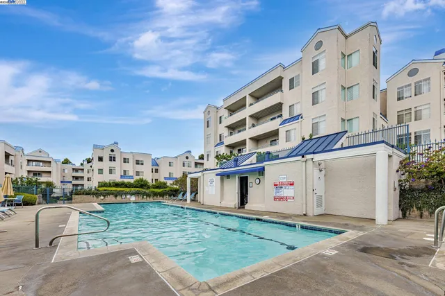 $620,000 | 535 Pierce Street, Unit 1307, Albany, CA 94706