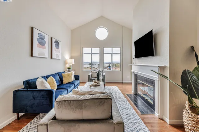 $620,000 | 535 Pierce Street, Unit 1307, Albany, CA 94706